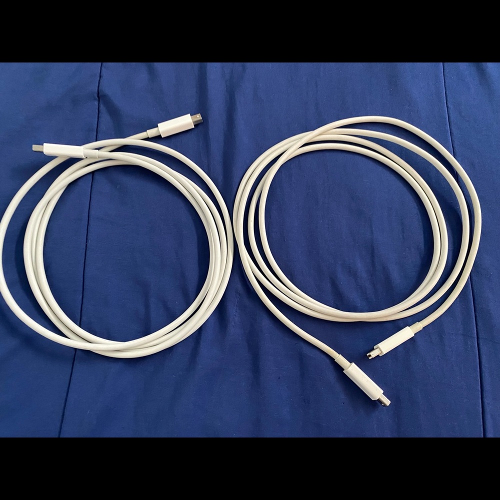 Apple Thunderbolt 2 cables 2.0m